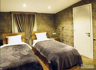 Отель New samta Кутаиси Просторный двухместный номер с 2 отдельными кроватями-1